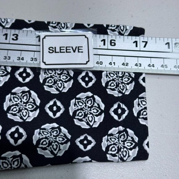 J McLaughlin Black White Gray‎ Geometric Medallion Print Ruched Dress Size S - Picture 10 of 12